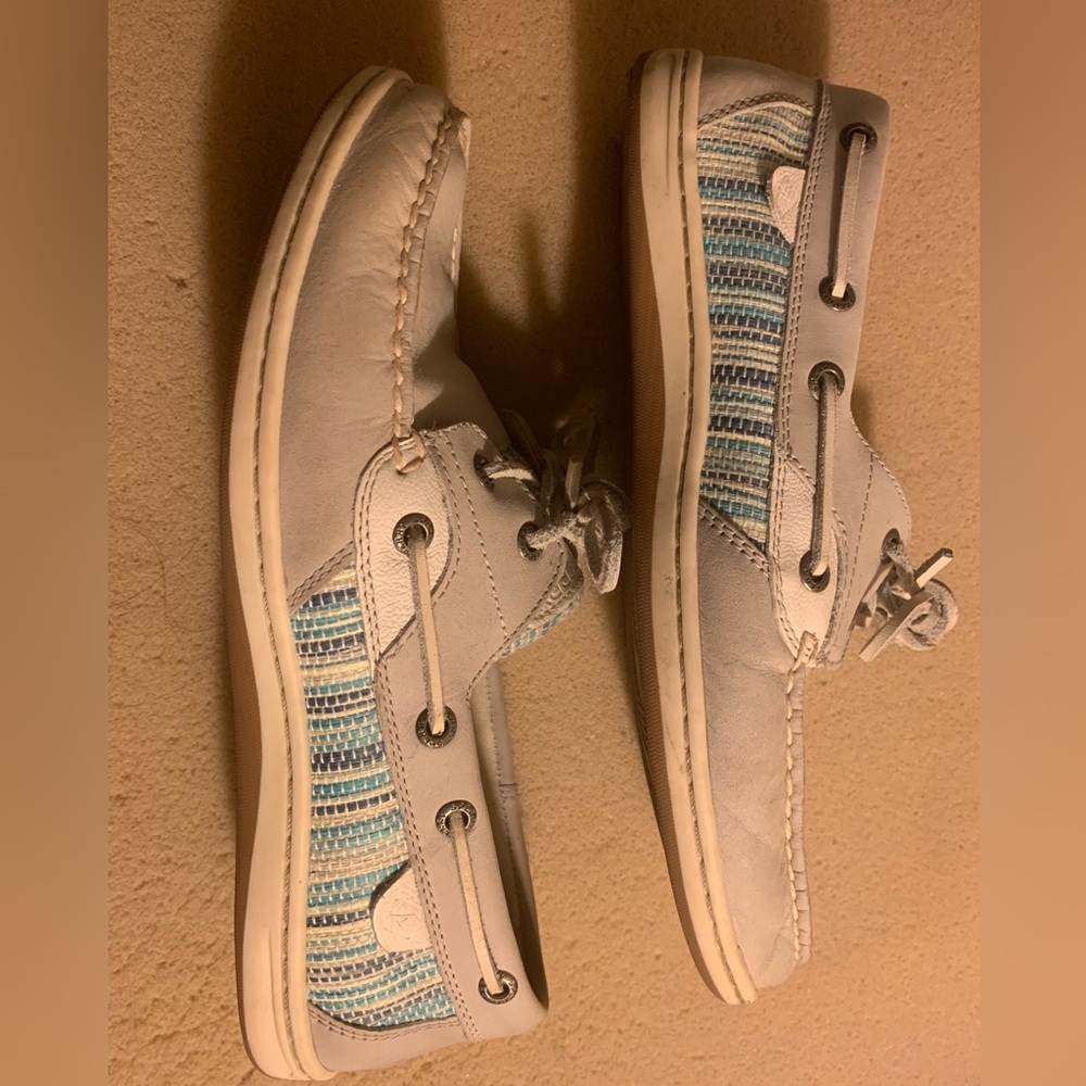 Sperry’s size 9